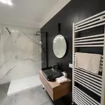 7suites 엠폴리