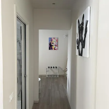 게스트하우스 7suites 엠폴리