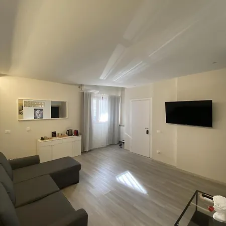 7suites Pensión 4*